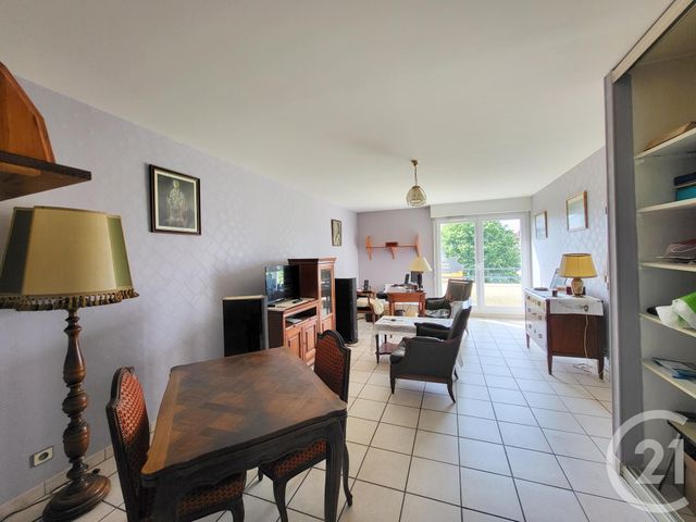 Appartement F2 à vendre - 2 pièces - 51.2 m2 - EAUBONNE - 95 - ILE-DE-FRANCE - Century 21 La Demeure