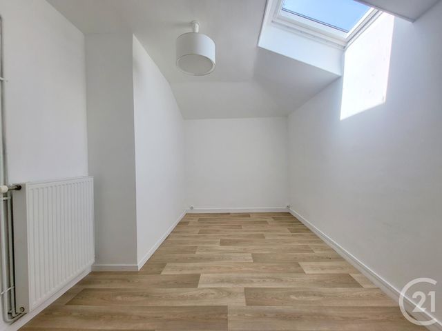 Appartement F2 à vendre - 2 pièces - 35.28 m2 - EAUBONNE - 95 - ILE-DE-FRANCE - Century 21 La Demeure