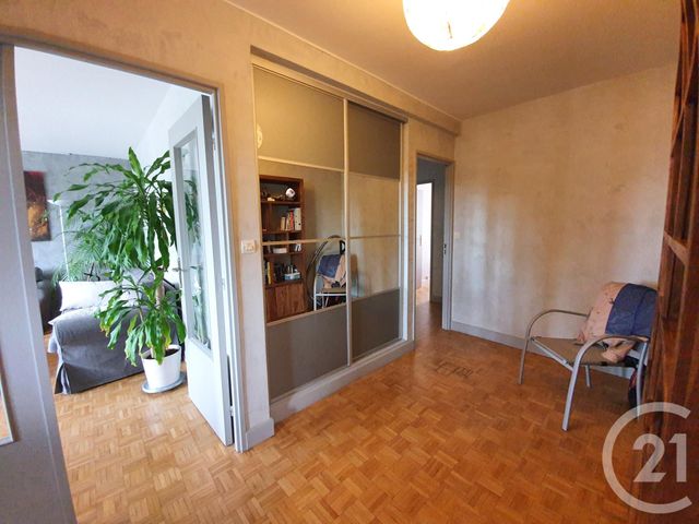 Appartement F4 à vendre - 4 pièces - 90.0 m2 - MARGENCY - 95 - ILE-DE-FRANCE - Century 21 La Demeure Appartement F4 à vendre - 4 pièces - 90.0 m2 - MARGENCY - 95 - ILE-DE-FRANCE - Century 21 La Demeure