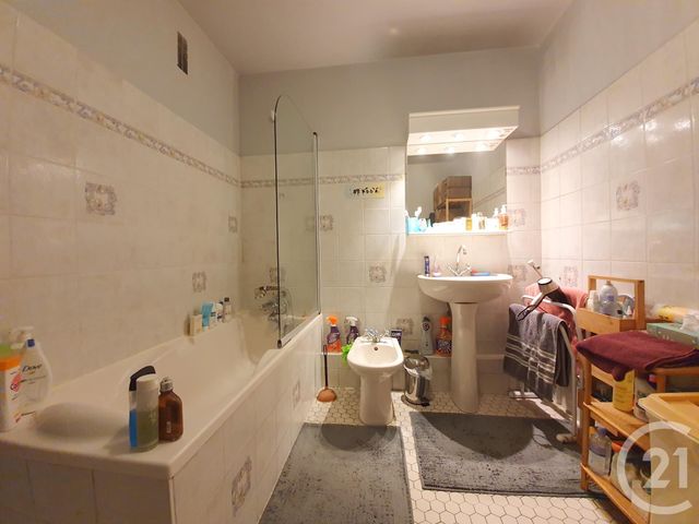 Appartement F4 à vendre - 4 pièces - 90.0 m2 - MARGENCY - 95 - ILE-DE-FRANCE - Century 21 La Demeure Appartement F4 à vendre - 4 pièces - 90.0 m2 - MARGENCY - 95 - ILE-DE-FRANCE - Century 21 La Demeure