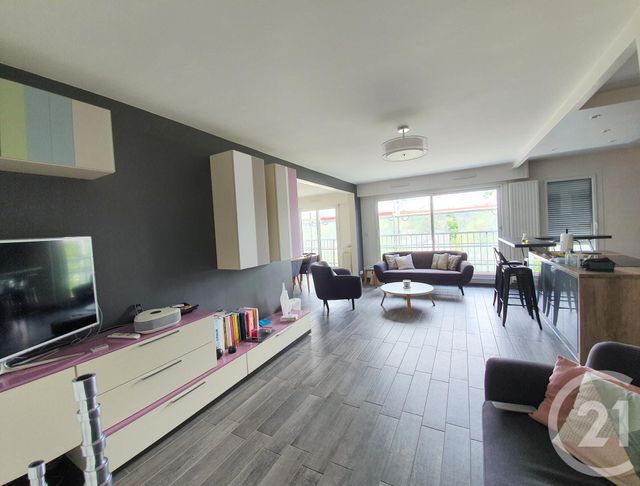 Afficher la photo en grand Appartement F5 à vendre - 5 pièces - 100.39 m2 - MARGENCY - 95 - ILE-DE-FRANCE - Century 21 La Demeure