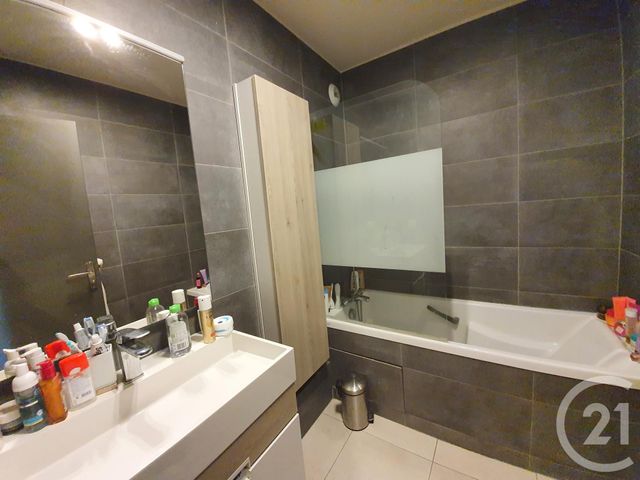 Afficher la photo en grand Appartement F5 à vendre - 5 pièces - 100.39 m2 - MARGENCY - 95 - ILE-DE-FRANCE - Century 21 La Demeure