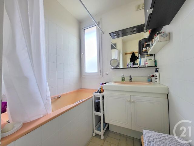 Appartement F3 à vendre - 3 pièces - 53.04 m2 - EAUBONNE - 95 - ILE-DE-FRANCE - Century 21 La Demeure