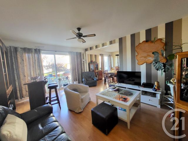Appartement F4 à vendre - 4 pièces - 82.03 m2 - MARGENCY - 95 - ILE-DE-FRANCE - Century 21 La Demeure