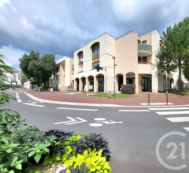 Appartement F4 à vendre - 4 pièces - 86.7 m2 - EAUBONNE - 95 - ILE-DE-FRANCE - Century 21 La Demeure