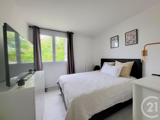 Afficher la photo en grand Appartement F3 à vendre - 3 pièces - 53.66 m2 - EAUBONNE - 95 - ILE-DE-FRANCE - Century 21 La Demeure