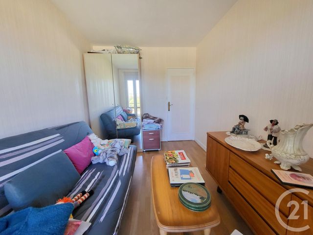 Afficher la photo en grand Appartement F4 à vendre - 4 pièces - 77.26 m2 - EAUBONNE - 95 - ILE-DE-FRANCE - Century 21 La Demeure