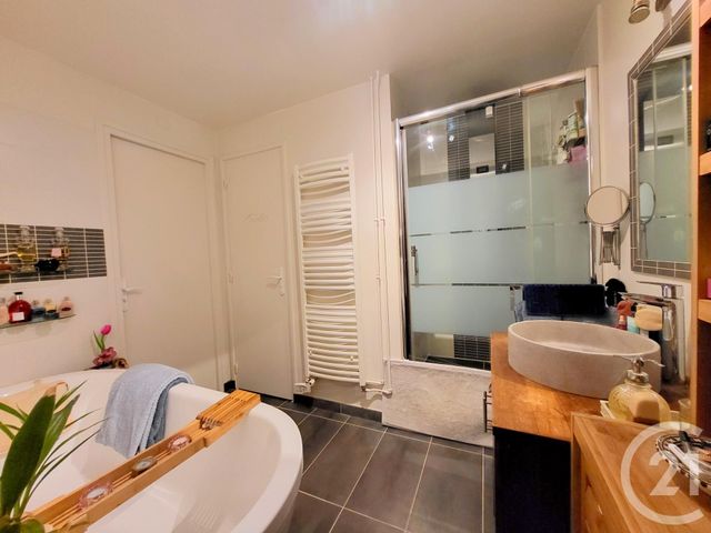 Appartement F2 à vendre - 2 pièces - 53.19 m2 - COLOMBES - 92 - ILE-DE-FRANCE - Century 21 La Demeure