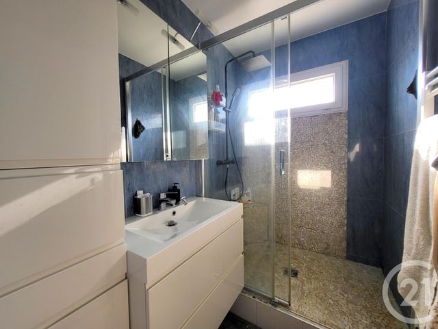 Appartement F4 à vendre - 4 pièces - 65.69 m2 - EAUBONNE - 95 - ILE-DE-FRANCE - Century 21 La Demeure