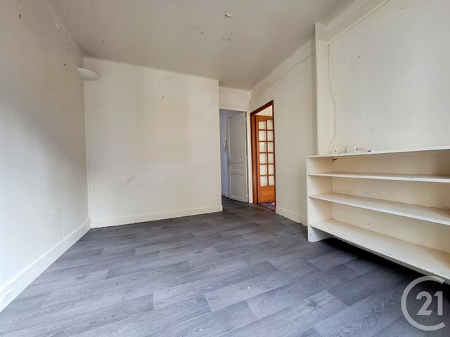 Appartement F2 à vendre - 2 pièces - 32.59 m2 - PARIS - 75018 - ILE-DE-FRANCE - Century 21 La Demeure