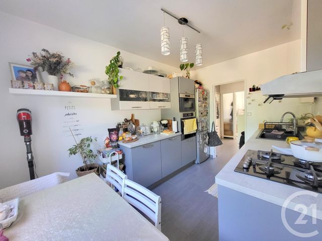 Appartement F5 à vendre - 5 pièces - 96.83 m2 - EAUBONNE - 95 - ILE-DE-FRANCE - Century 21 La Demeure