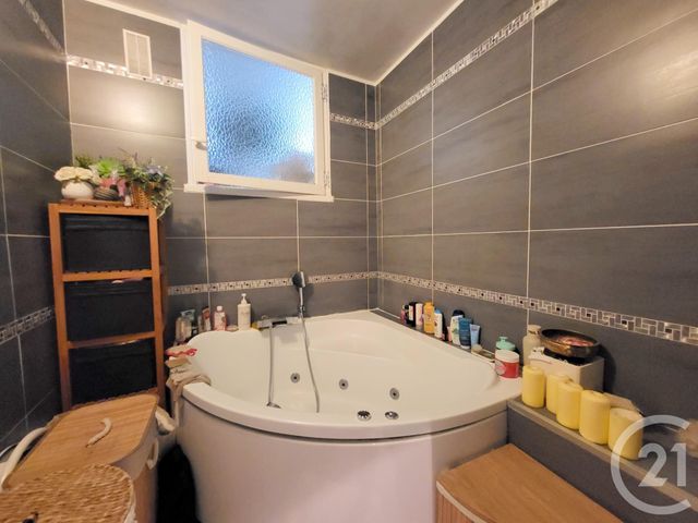 Appartement F5 à vendre - 5 pièces - 96.83 m2 - EAUBONNE - 95 - ILE-DE-FRANCE - Century 21 La Demeure