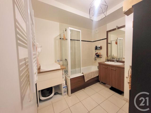 Appartement F4 à vendre - 4 pièces - 82.42 m2 - EAUBONNE - 95 - ILE-DE-FRANCE - Century 21 La Demeure